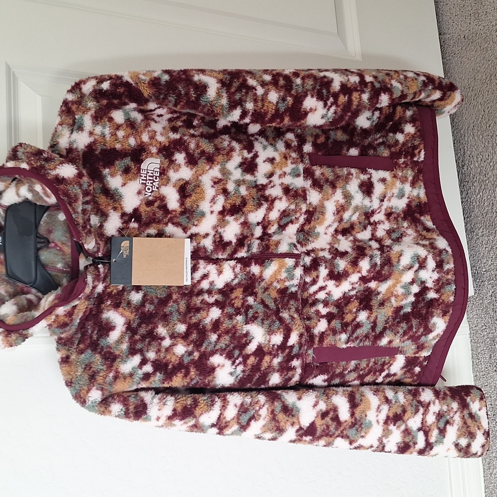 Womens  The North Face sweater with hoodie super soft